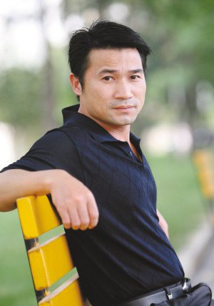 唐灵生 Lingsheng Tang