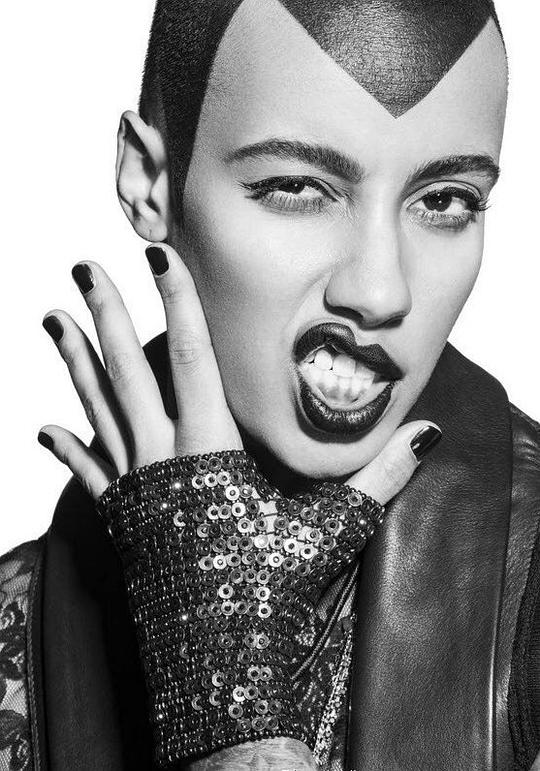 阿斯玛丽·利文斯顿 AzMarie Livingston