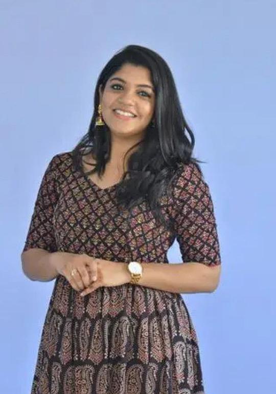 阿帕娜·巴拉穆拉里 Aparna Balamurali