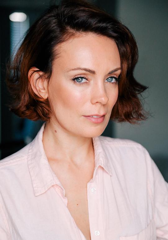 凯特·艾略特 Kate Elliott