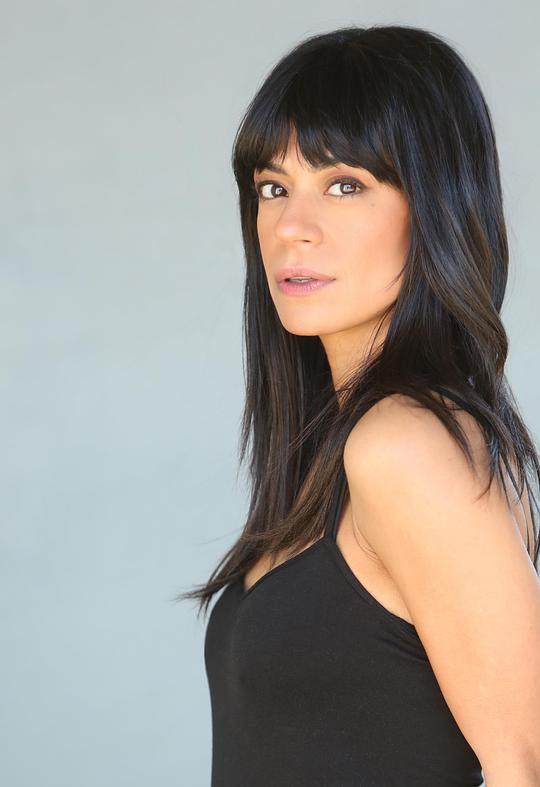 帕里萨·法赫里 Parisa Fakhri