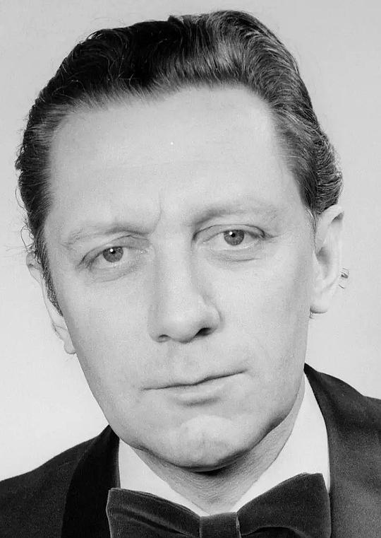 拉约什·厄泽 Lajos Öze