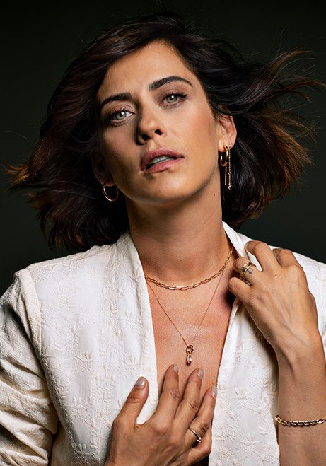 玛利亚·莱昂 María León