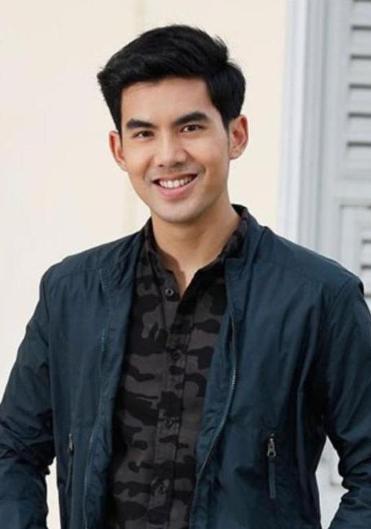 辰塔维·塔纳西维 Chantavit Dhanasevi