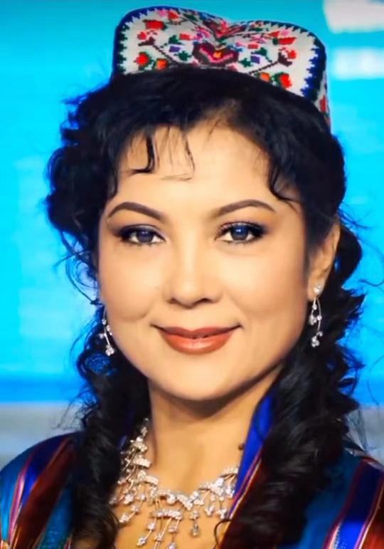 古丽加马力·麦麦提尼亚孜 Gvljamal Mamatniyaz