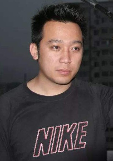 侯嵩松 Songsong Hou
