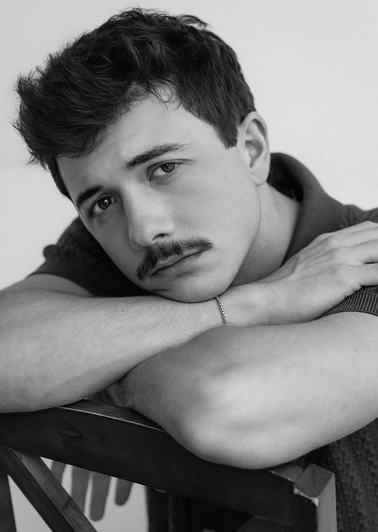 布拉德利·史蒂文·派瑞 Bradley Steven Perry