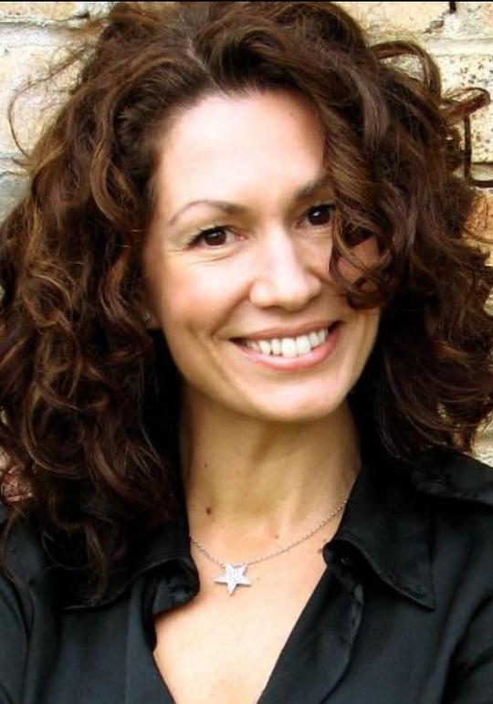 凯蒂·弗拉纳根 Kitty Flanagan
