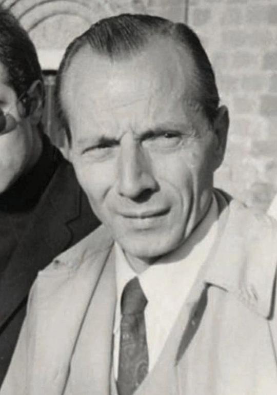 路易吉·斯卡西亚诺斯 Luigi Scaccianoce