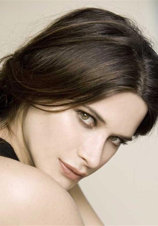 瓦伦蒂娜·切尔维 Valentina Cervi