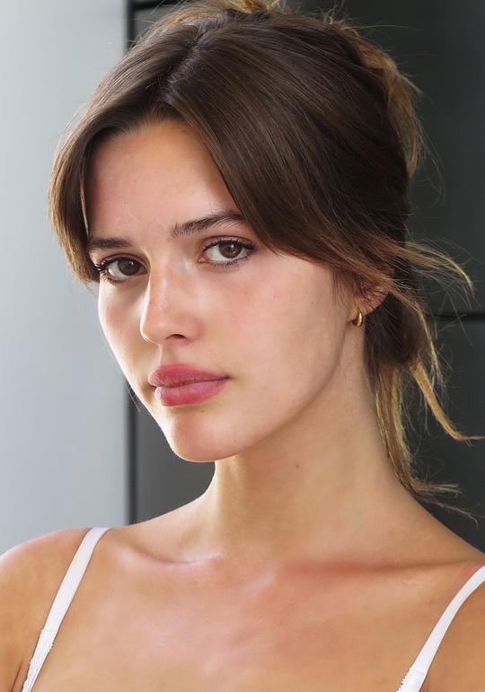 鲁比·西尔 Ruby Sear