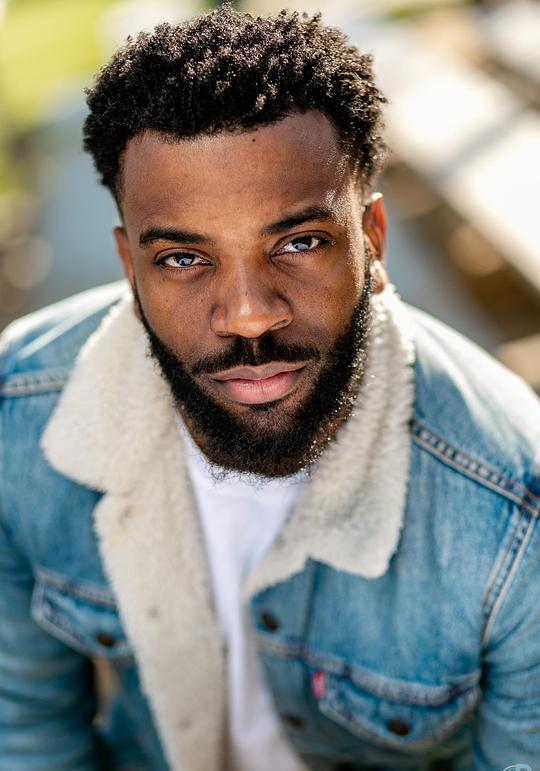 泰伦斯·J·史密斯 Terrence J. Smith