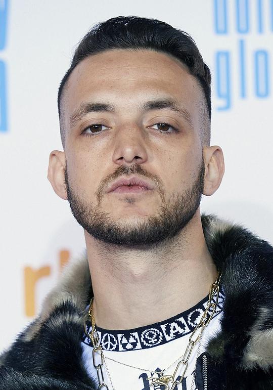 C·谭嘎纳 C. Tangana