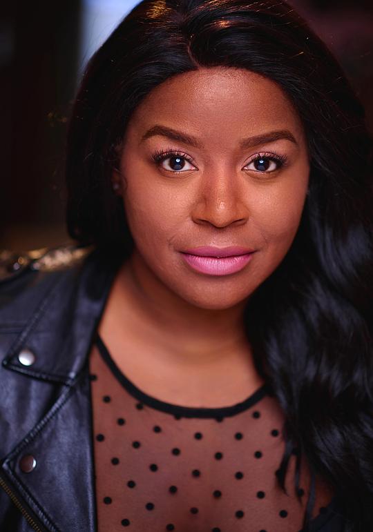 萝拉·阿贾伊 Lola Ajayi