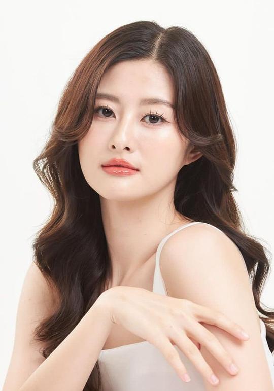 南妮查·赛黄 Nunnicha Saehuang