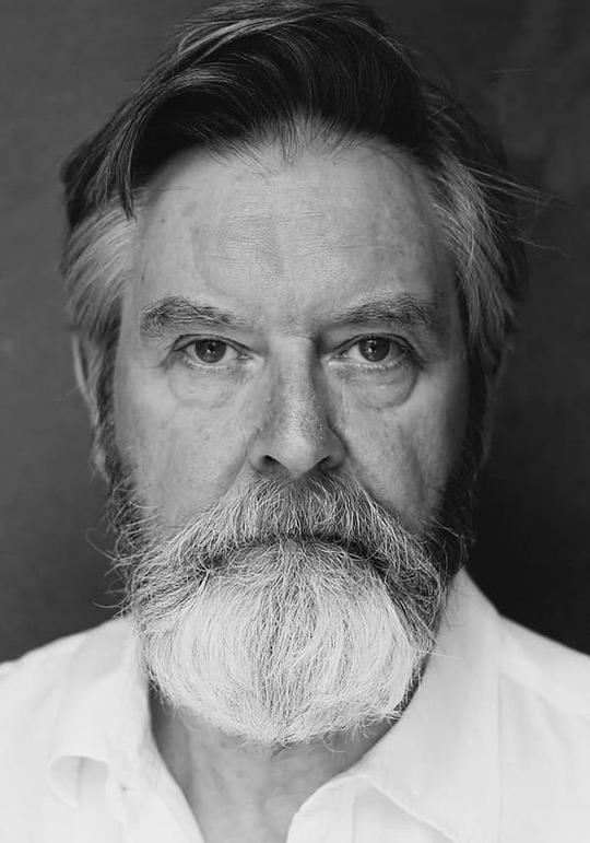 詹姆斯·弗雷特 James Fleet