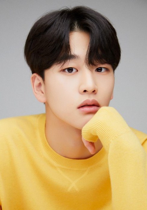 金昀佑  Kim Yoon-woo