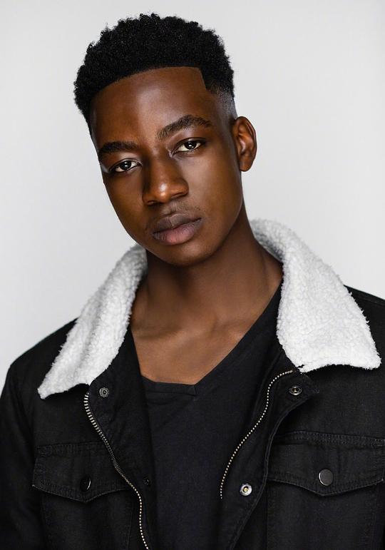 阿约·索兰克 Ayo Solanke