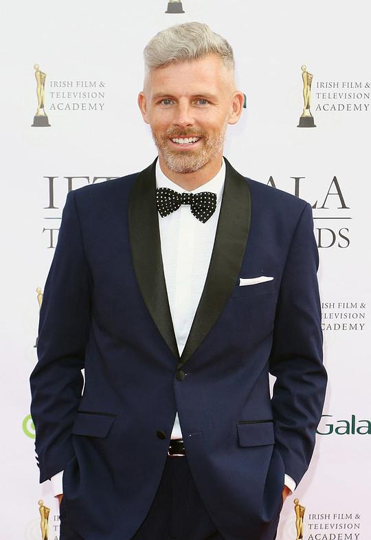 毕瀚生 Des Bishop