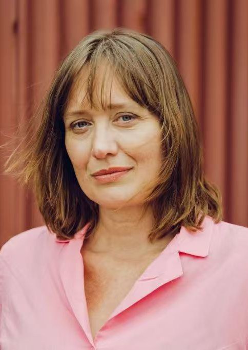 苏珊妮·瑞斯 Suzanne Raes