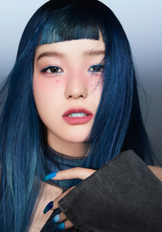 上田 純利亜 Ueda Juria