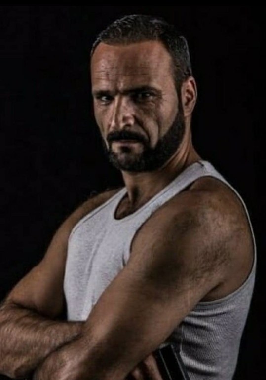 巴布拉克·阿克巴里 Babrak Akbari