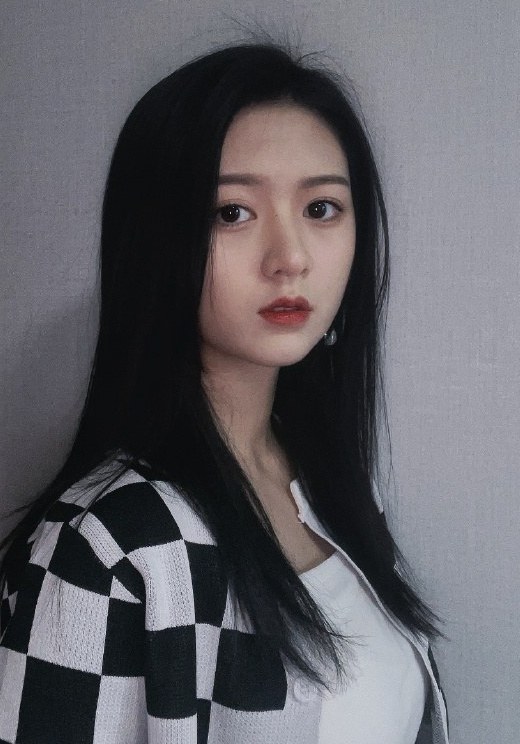 于杨梓 Yangzi Yu