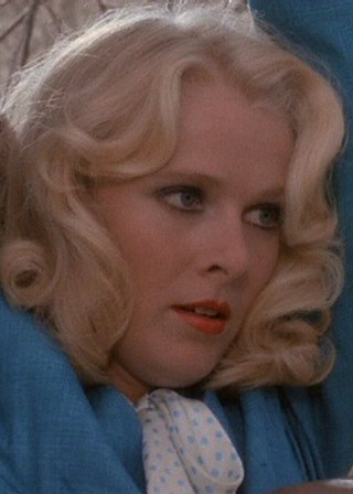 克里斯滕·休斯 Kirsten Hughes