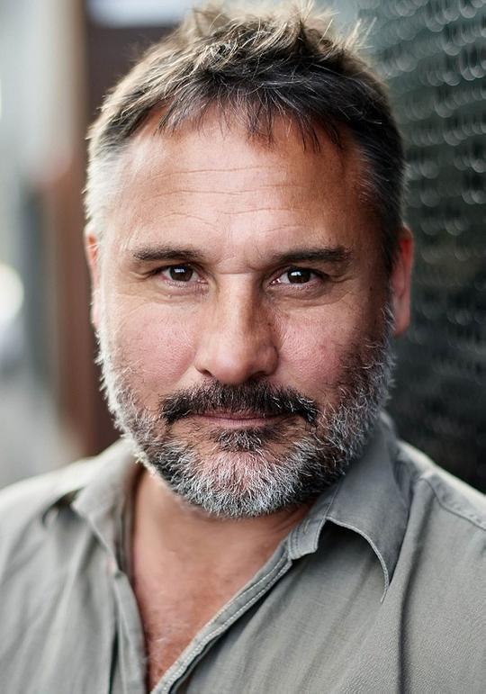 卢克·艾略特 Luke Elliot