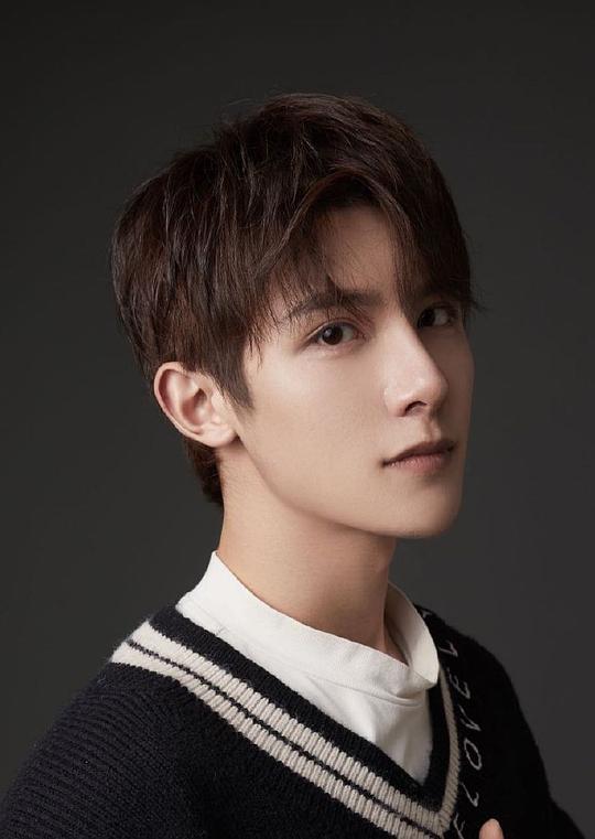 朱一未 Yiwei Zhu