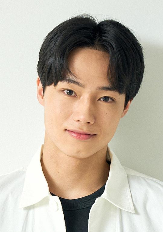 夏生大湖 Natsuki Omi