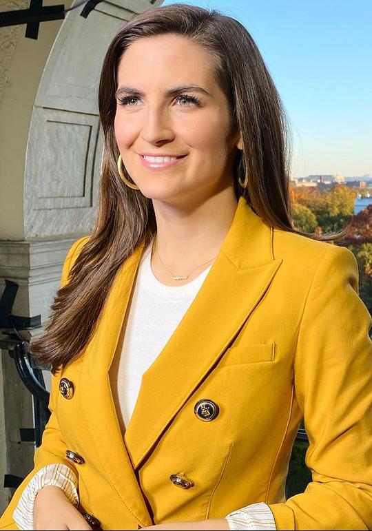 凯特兰·科林斯 Kaitlan Collins