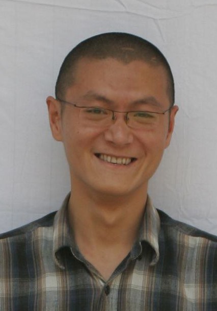 邱震 Zhen Qiu