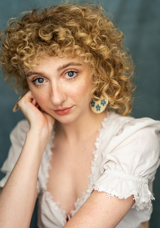 艾米莉·费尔恩 Emily Fairn