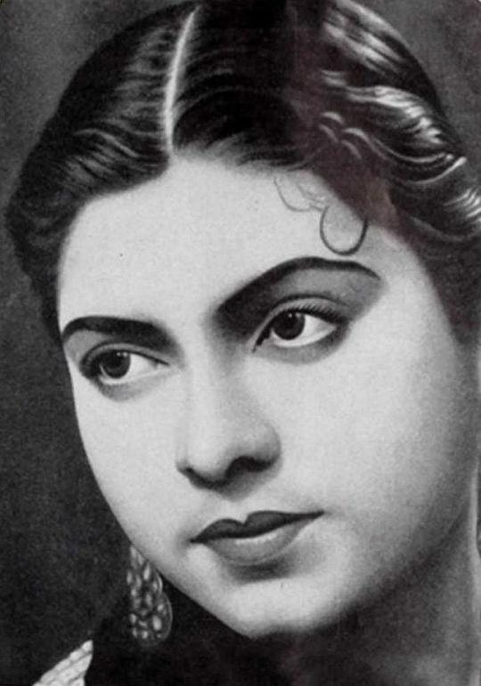 芭拉蒂·德维 Bharati Devi
