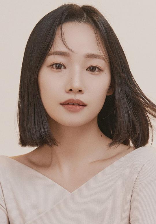 李瑛珍 Lee Eun Jin