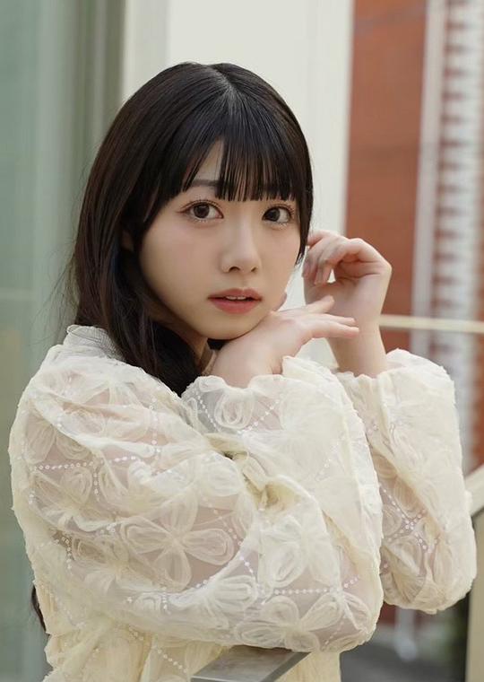 小浜桃奈 Kohama Momona