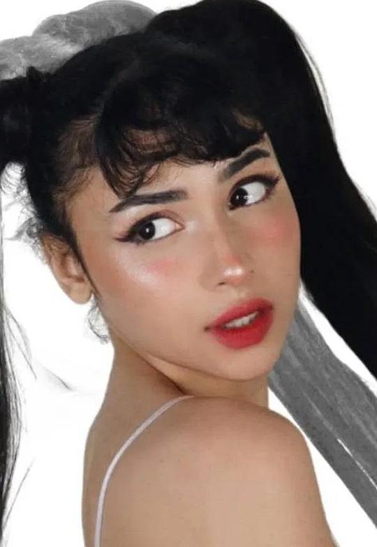 艾娜·阿什利·罗克 Aina Ashley Roque