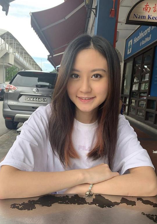 胡菱恩 Ling En Oh