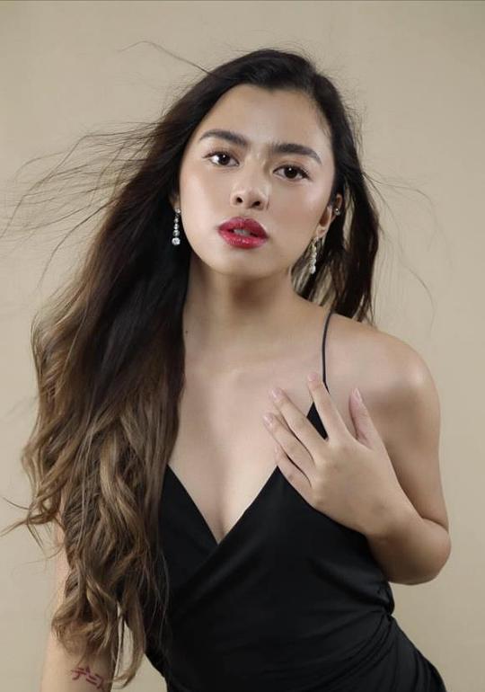 丹尼斯·埃斯特万 Denise Esteban