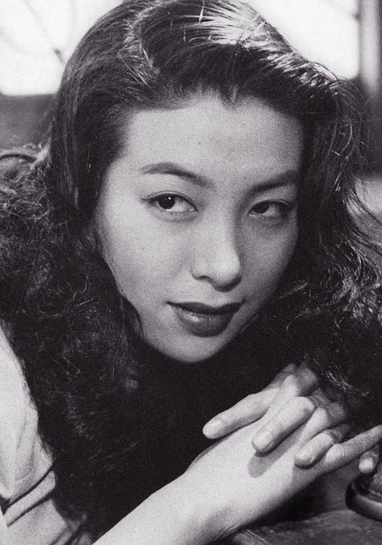 新珠三千代 Michiyo Aratama