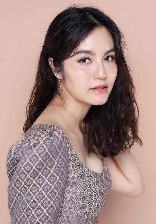 玛妮娜·甘姆雯 Maneerat Kham-uan