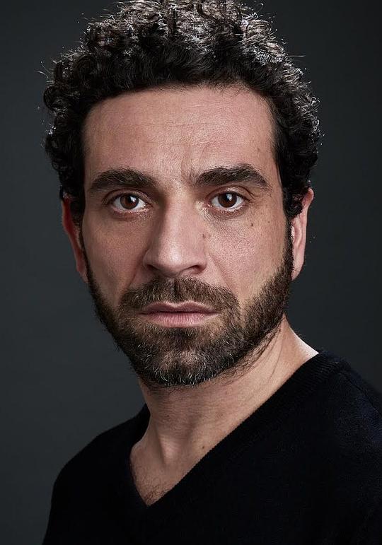 亚历山德罗·格鲁塔达乌里亚 Alessandro Gruttadauria