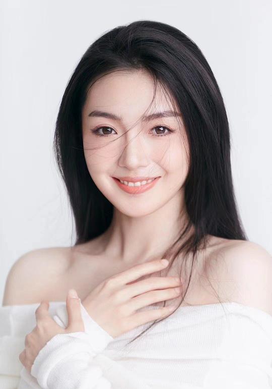 叶芸菲 Yunfei Ye
