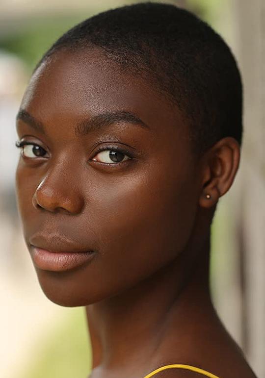 赛琳娜·琼斯 Selina Jones