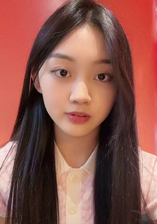 曲芷含 Zhihan Qu