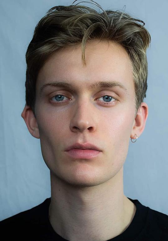 弗雷迪·丹尼斯 Freddie Dennis