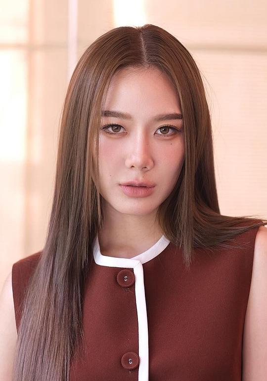 南妲纳·塔卡顾 Nantanat Thakadkul