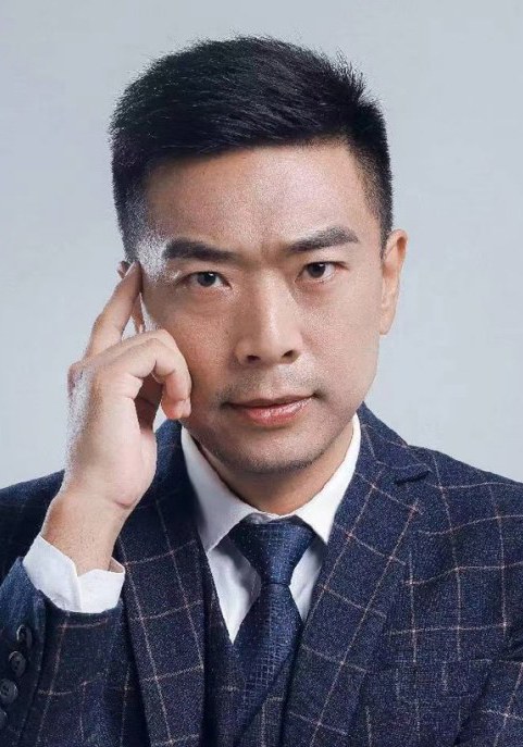 郗峥嵘 Zhengrong Chi