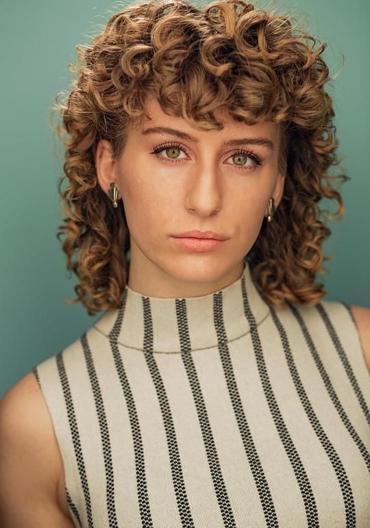海莉·霍姆斯 Haley Holmes